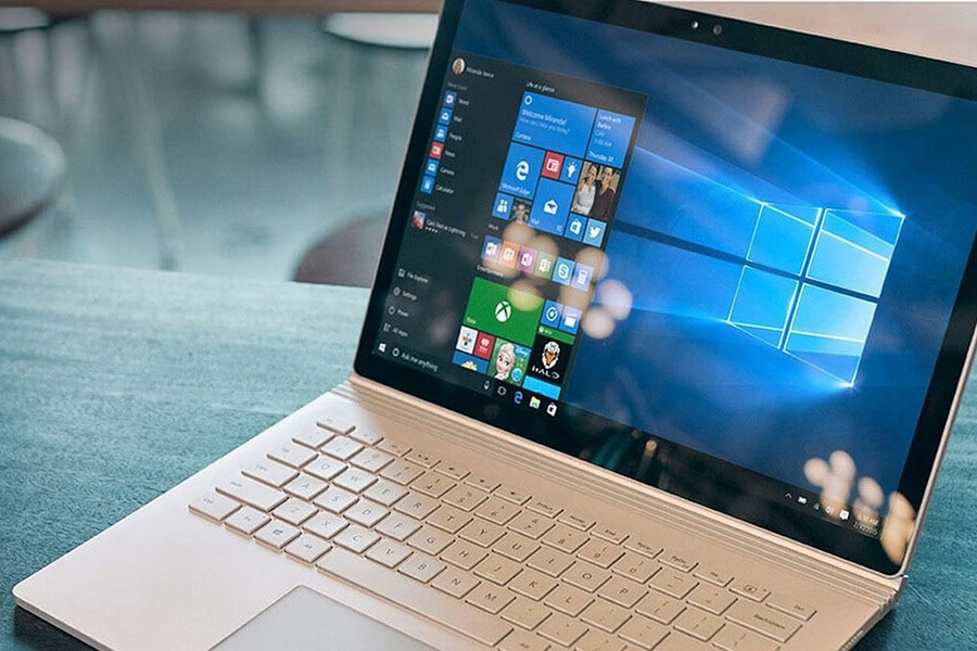 Лаптоп с Microsoft Windows 11