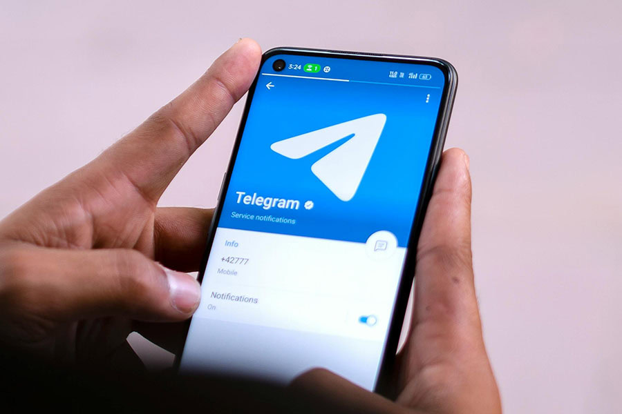 Приложението Telegram има нов облик и една странна нова функция