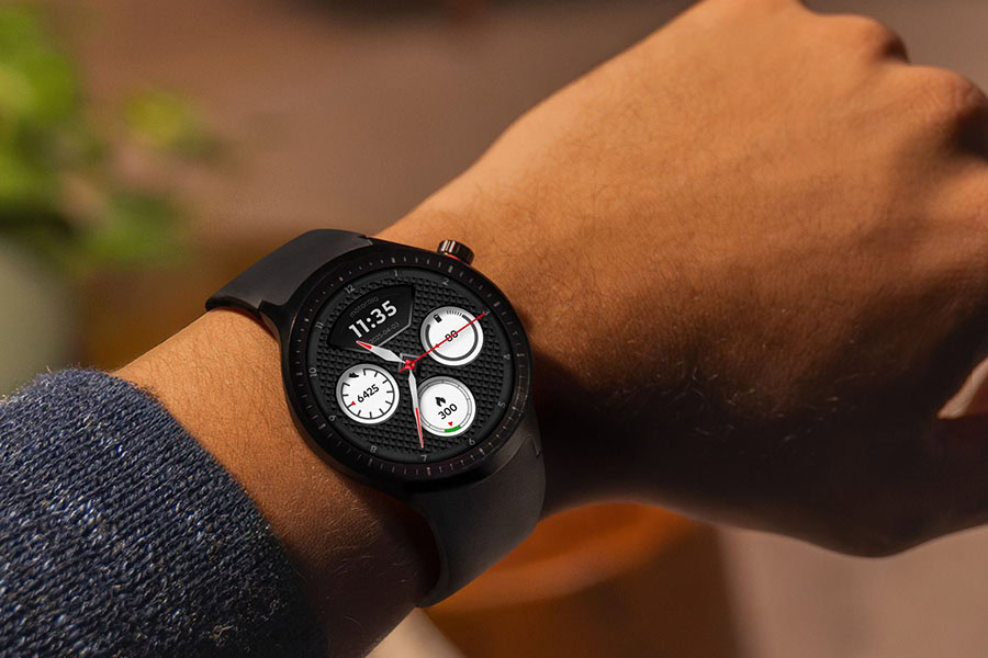 Часовник Moto Watch Ultra
